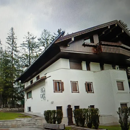 Ampezo Chalet